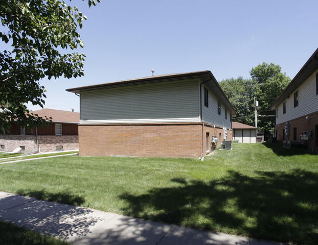 Cheever Apartments in Lincoln, NE - Building Photo - Building Photo