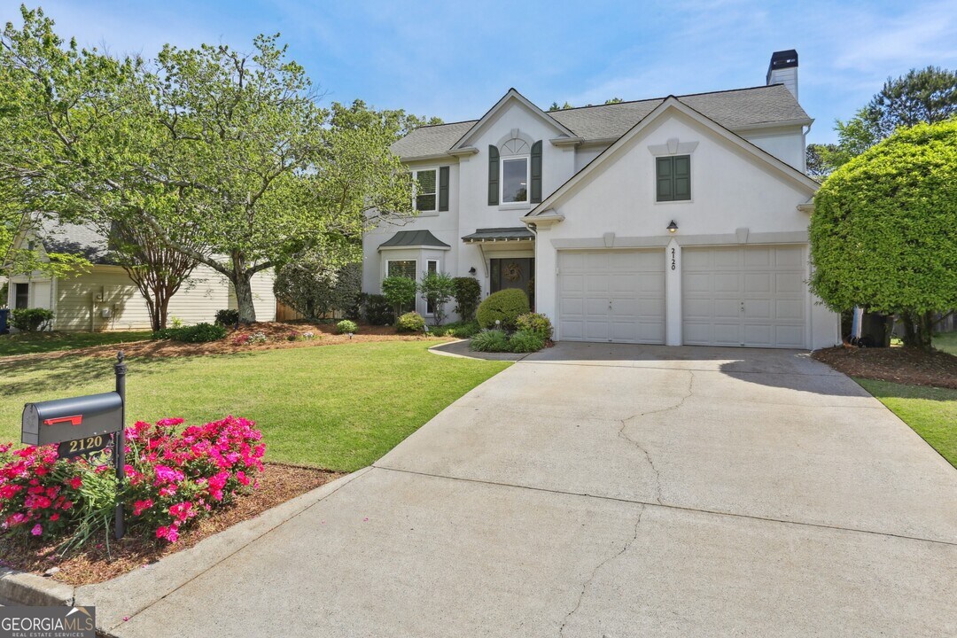 2120 Traywick Chase in Alpharetta, GA - Foto de edificio