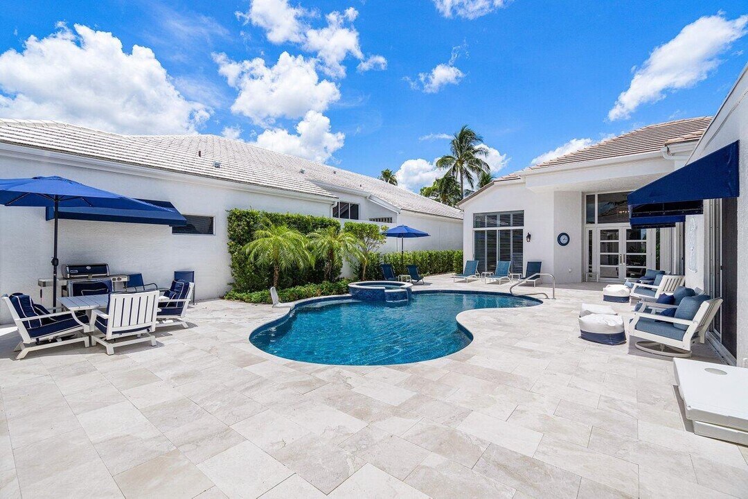 1144 Crystal Dr in Palm Beach Gardens, FL - Building Photo
