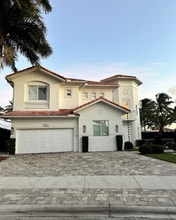 6801 NW 113th Ct in Doral, FL - Building Photo - Building Photo
