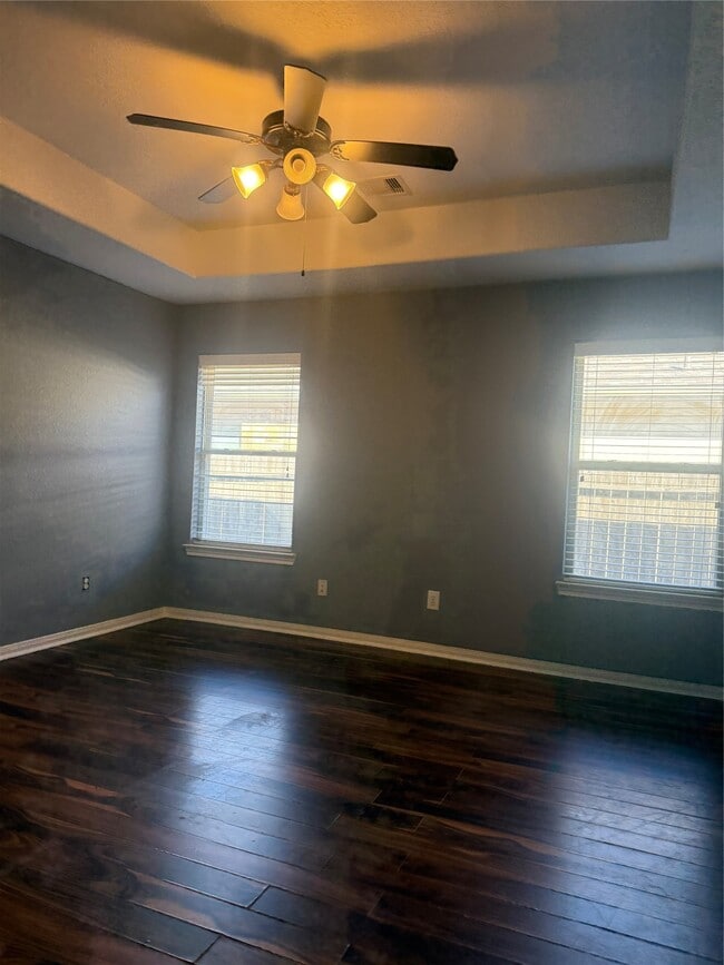 10914 Overland Trail Dr