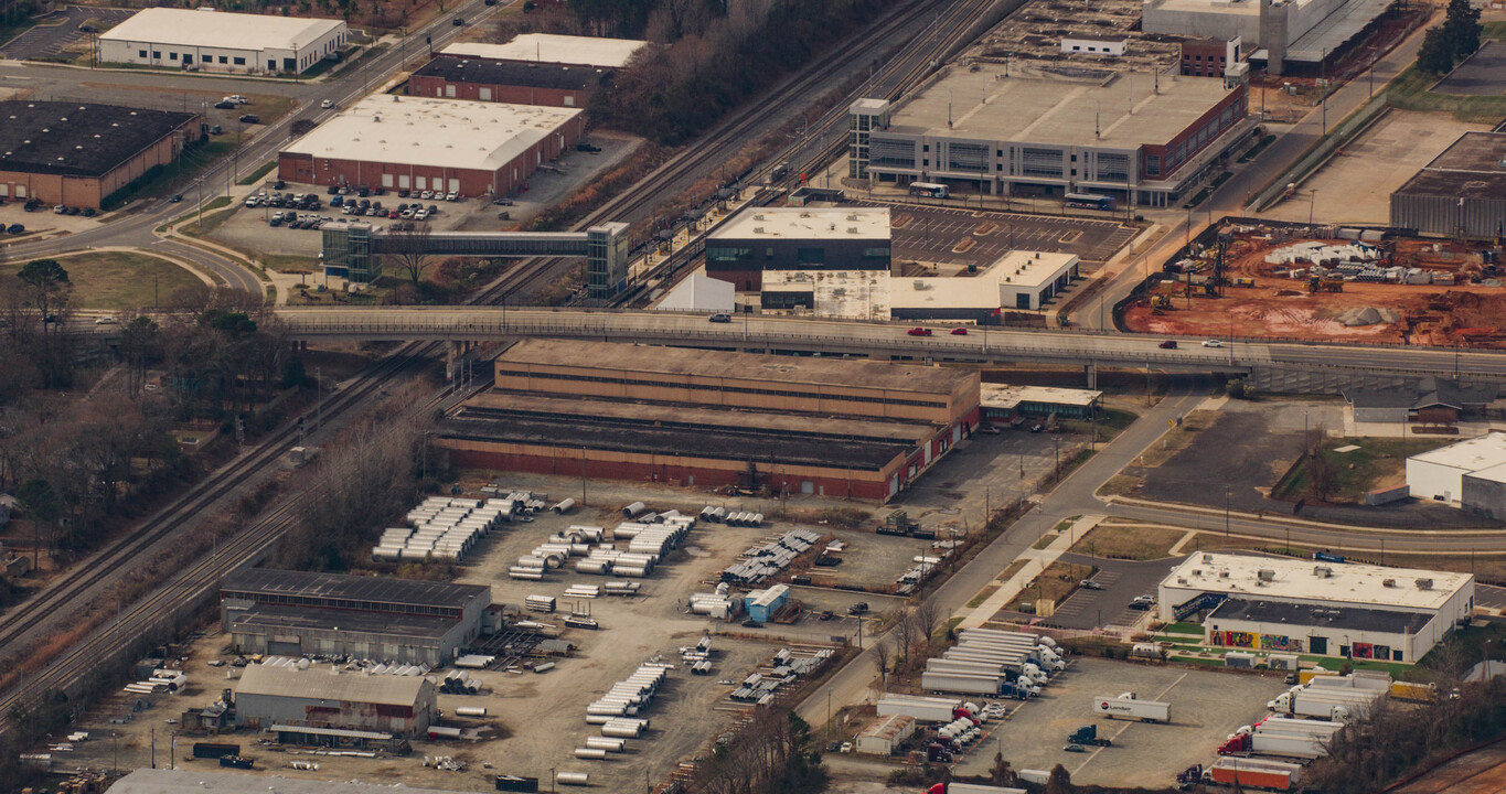 The Pass in Charlotte, NC - Building Photo