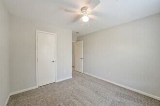 3231 Stoneydale Ln in Spring, TX - Building Photo - Building Photo