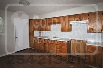 810 Pecan Cir in Killeen, TX - Building Photo - Building Photo
