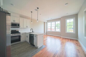 40 Wright Ave in Jersey City, NJ - Building Photo - Building Photo