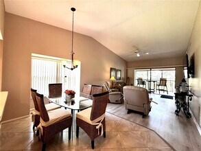 4644 Weybridge St in Sarasota, FL - Building Photo - Building Photo