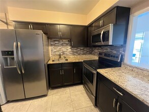44 Club House Dr in Palm Coast, FL - Building Photo - Building Photo