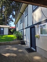 4104 Delmar Av in Victoria, BC - Building Photo