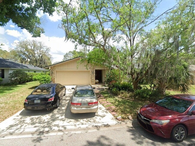 property at 125 Ludlow Dr