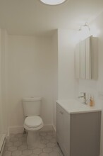 105 Clarendon St, Unit 3 in Fitchburg, MA - Building Photo - Building Photo