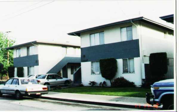 1480 Hess Rd in Redwood City, CA - Building Photo - Building Photo