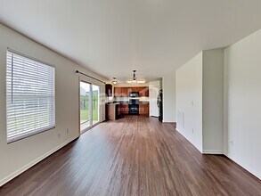 1208 Scarcroft Ln in Nashville, TN - Foto de edificio - Building Photo