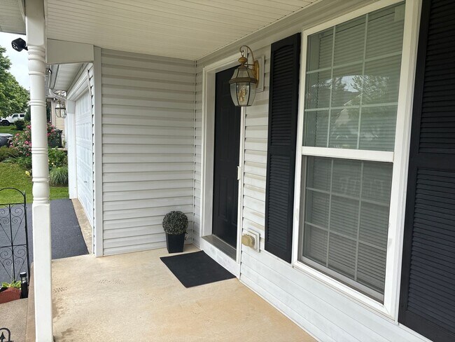 310 Thomas Armor Dr in Windsor, PA - Building Photo - Building Photo