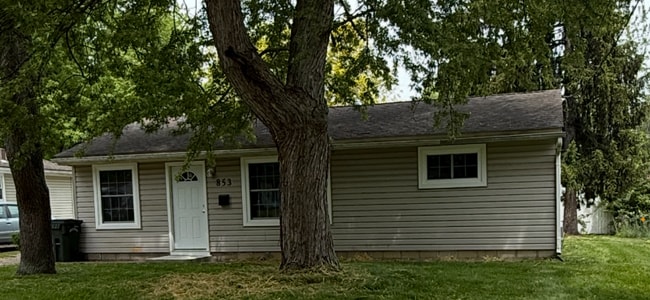 property at 853 Oak St