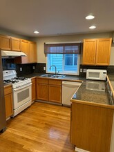 8538 Midvale Ave N in Seattle, WA - Building Photo - Building Photo