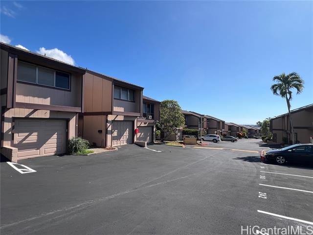 property at 98-1433-1433 Ka?ahumanu St