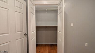 70 Vermont Ave in Newark, NJ - Building Photo - Building Photo