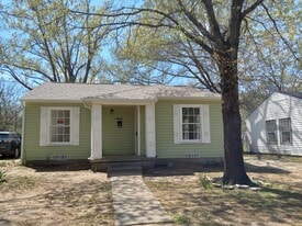 1012 N 23rd St in Corsicana, TX - Building Photo