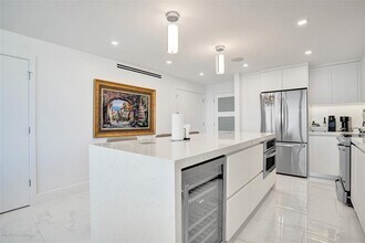 545 S Fort Lauderdale Beach Blvd, Unit 1701 in Fort Lauderdale, FL - Foto de edificio - Building Photo