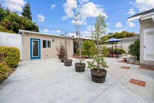 821 Calle de Arboles, Unit 827 in Redondo Beach, CA - Building Photo