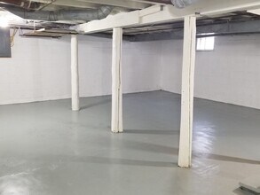 182 W Euclid Ave in Jackson, MI - Building Photo - Building Photo