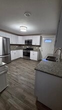 241 Jackson Ave, Unit 241 Jackson in Stratford, CT - Building Photo - Building Photo
