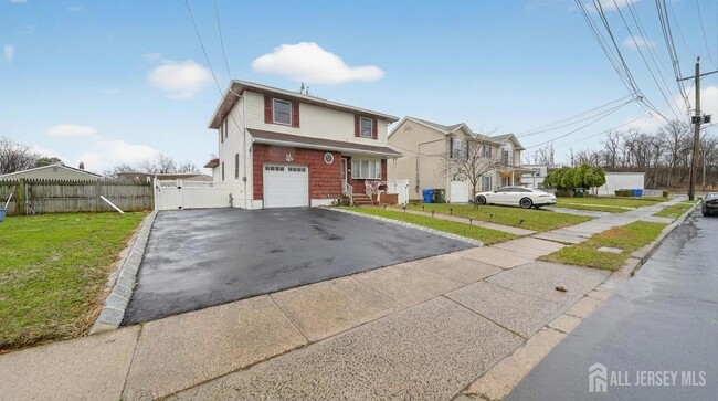 14 Carteret St in Woodbridge Township, NJ - Foto de edificio - Building Photo