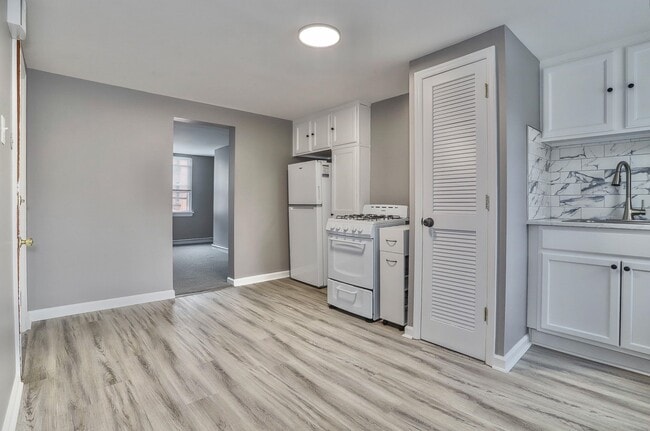 164 6th St in Hoboken, NJ - Building Photo - Building Photo