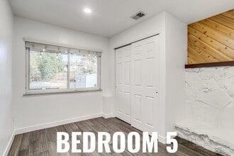 2860 S Golden Way in Denver, CO - Building Photo - Building Photo