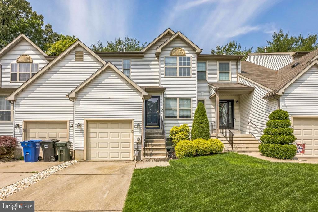 48 Woodstream Ct in Mantua, NJ - Building Photo