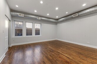 1608 W Sherwin Ave in Chicago, IL - Foto de edificio - Building Photo
