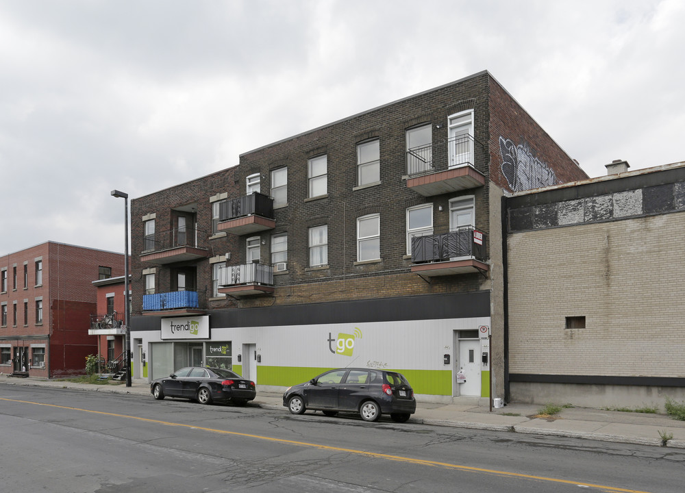 1945-1963 de l'Église Av in Montréal, QC - Building Photo