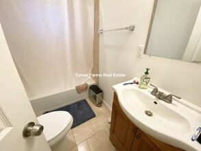 93A Hillside St, Unit 3 in Boston, MA - Foto de edificio - Building Photo