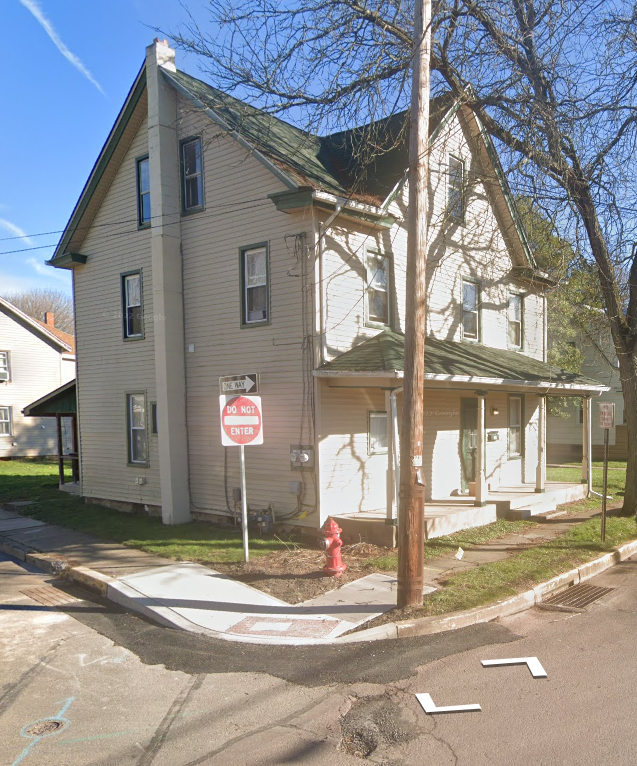 105 Leonard St in Bloomsburg, PA - Building Photo - Building Photo