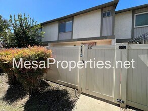 517 D St in Upland, CA - Building Photo - Building Photo