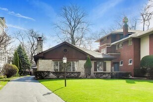 545 Thatcher Ave in River Forest, IL - Building Photo