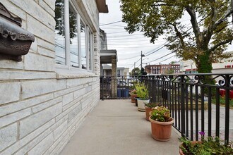 19 W 32ND St in Bayonne, NJ - Building Photo - Building Photo