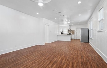 719 S Montreal Ave in Dallas, TX - Building Photo - Building Photo