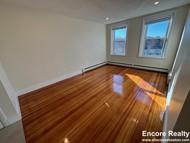 294 Tappan St, Unit 6 in Brookline, MA - Foto de edificio - Building Photo