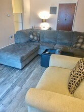 140 Kenrick St, Unit 25 in Boston, MA - Building Photo - Building Photo