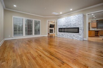 1032 W Lindsey St in Norman, OK - Building Photo - Building Photo