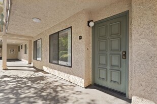 4141 Via Marisol in Los Angeles, CA - Building Photo