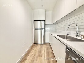 1240 Magnolia Ave in Los Angeles, CA - Building Photo