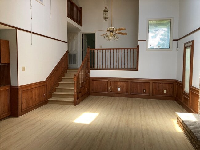 property at 554 Harbor Dr