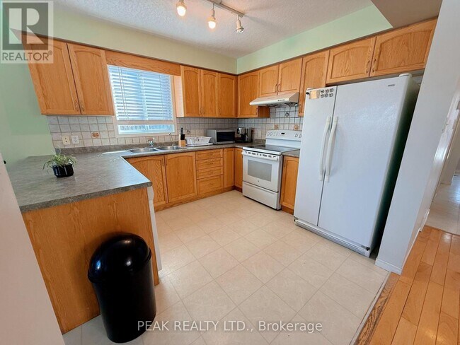 360 Pastern Trail in Waterloo, ON - Building Photo - Building Photo