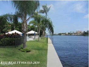 6245 Bay Club Dr in Fort Lauderdale, FL - Building Photo - Building Photo