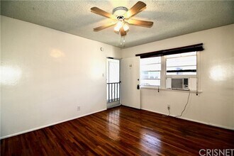 4706 Vantage Ave in Los Angeles, CA - Foto de edificio - Building Photo