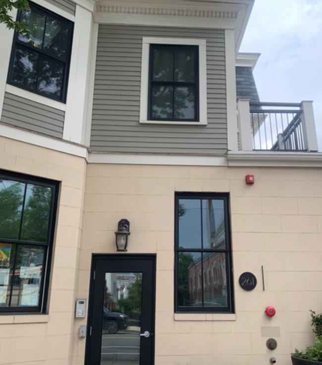 261 Washington St, Unit 2 in Somerville, MA - Building Photo - Building Photo