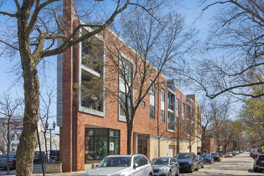 3741 N Wolcott Ave in Chicago, IL - Building Photo