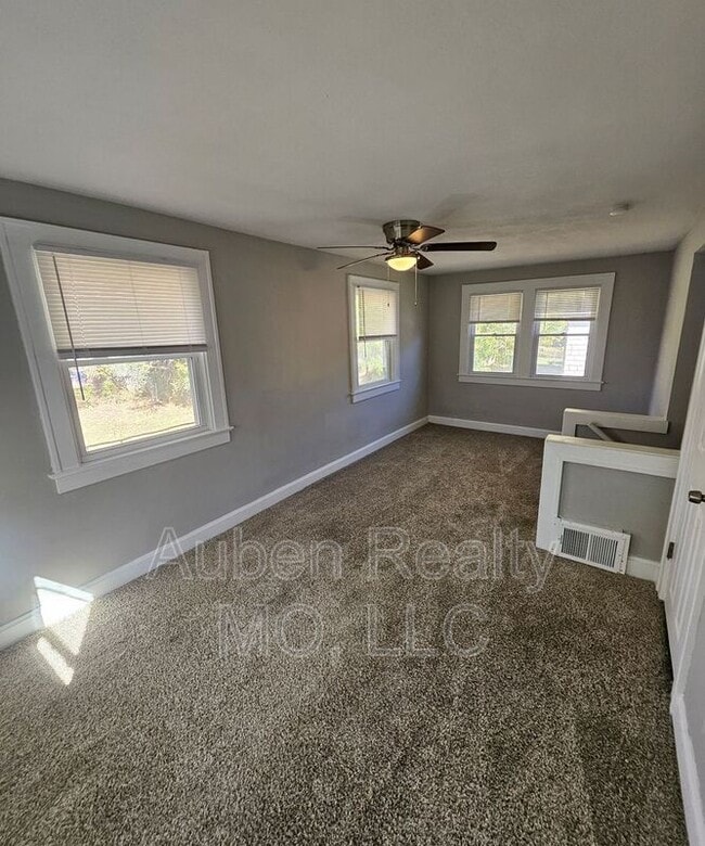 1158 E 75th Terrace in Kansas City, MO - Building Photo - Building Photo